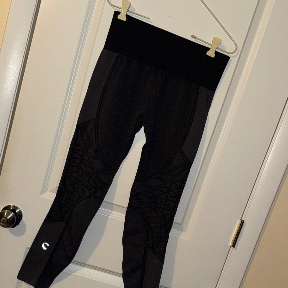 Climawear Muse Seamless Leggings LG charcoal gray active wear‎